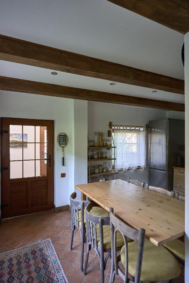 Walnut Tree Cottage Sacele Ngoại thất bức ảnh